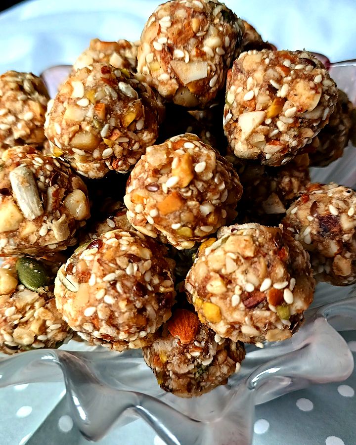 Seed and nut laddoos